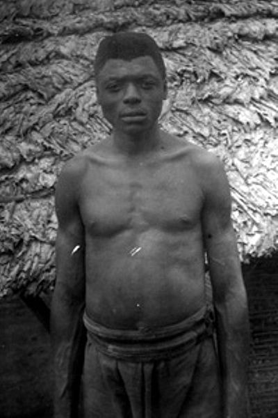 Old black-and-white portrait photograph of Simon Kimbangu